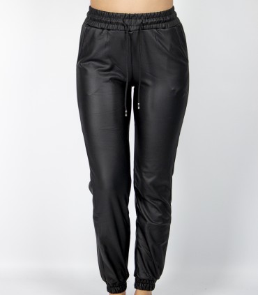 Pantalón efecto piel