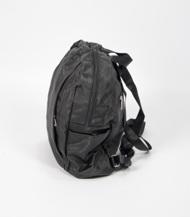 Mochila mediana negra